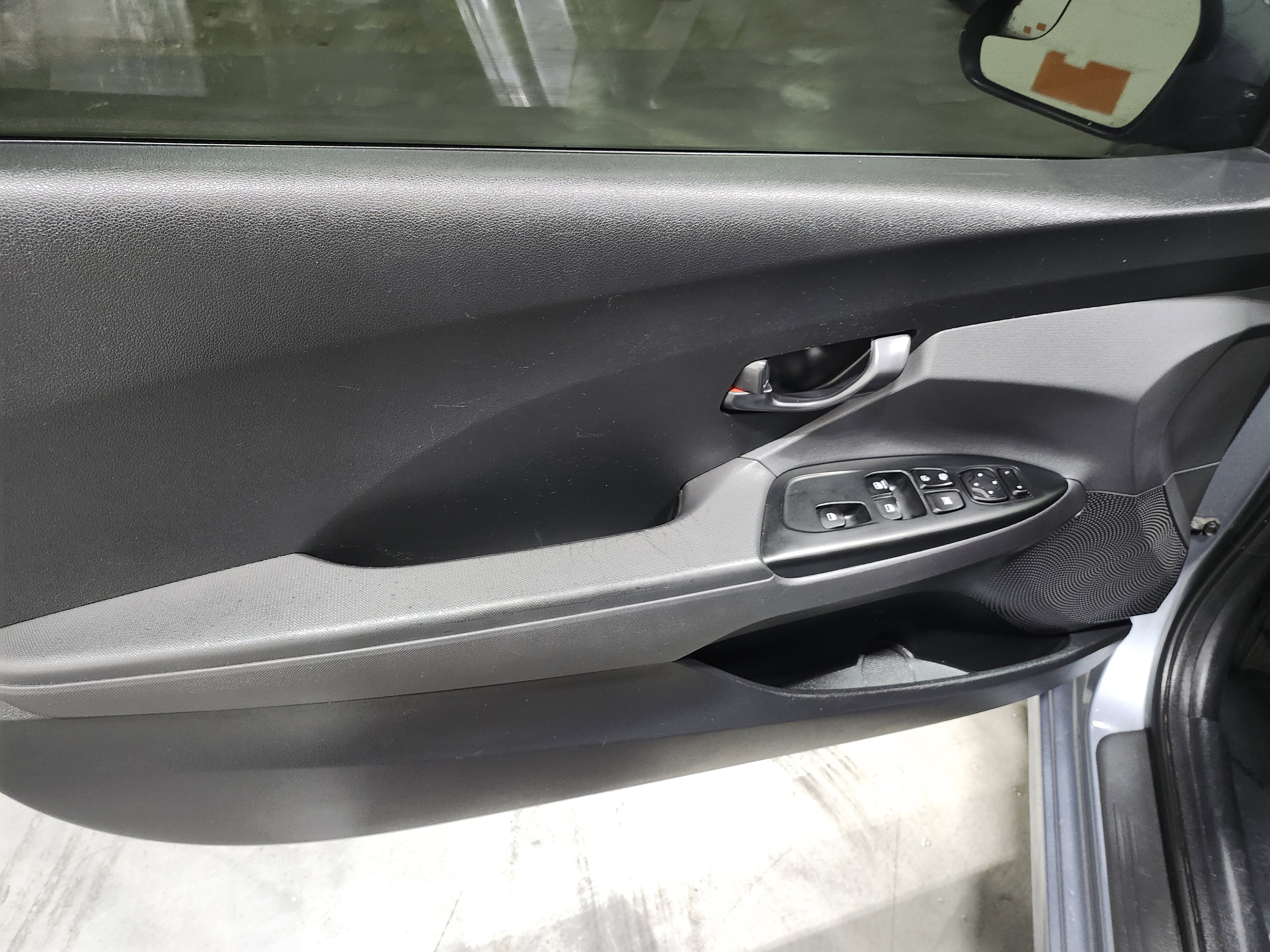 Used 2019 Hyundai Veloster 2.0 image 21