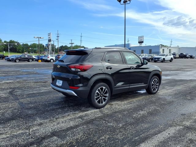 Used 2025 Chevrolet TrailBlazer LT AWD/4WD image 15