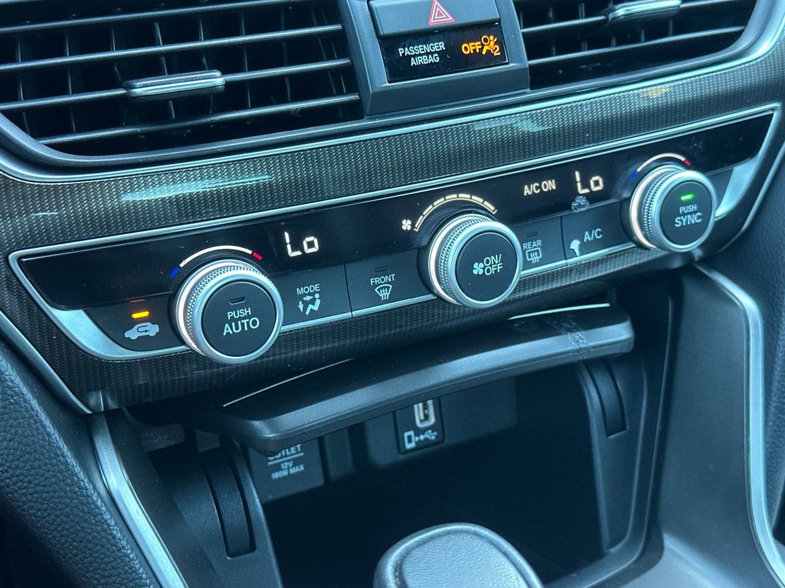 Used 2018 Honda Accord Sport image 19