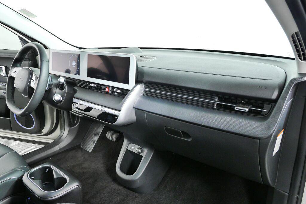Used 2023 Hyundai Ioniq 5 Limited AWD/4WD image 23