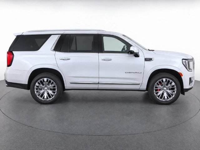 Certified 2022 GMC Yukon Denali w/ Denali Ultimate Package AWD/4WD image 8