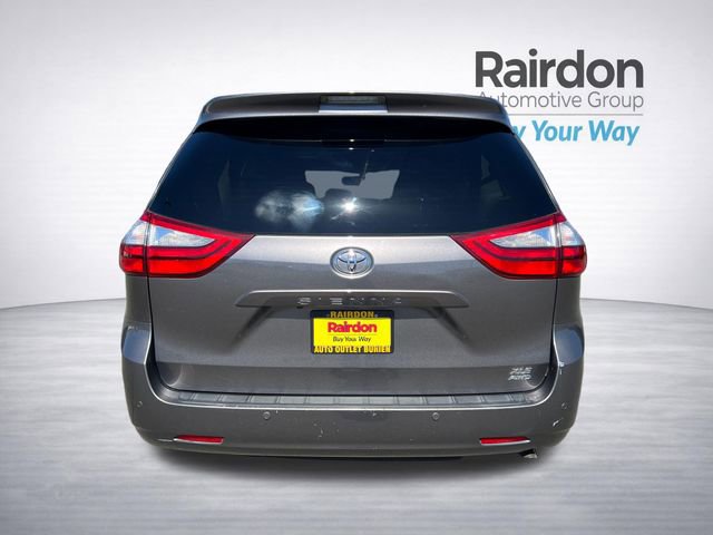 Used 2015 Toyota Sienna XLE Premium AWD/4WD image 6