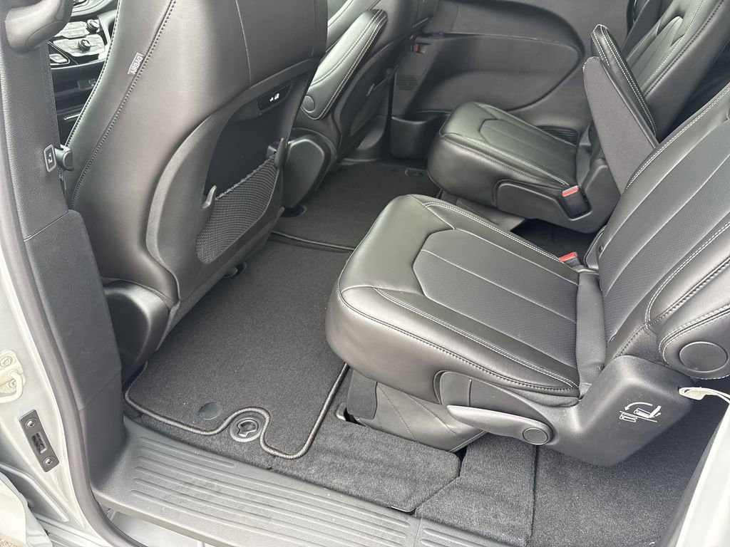 New 2026 Chrysler Pacifica Select image 28