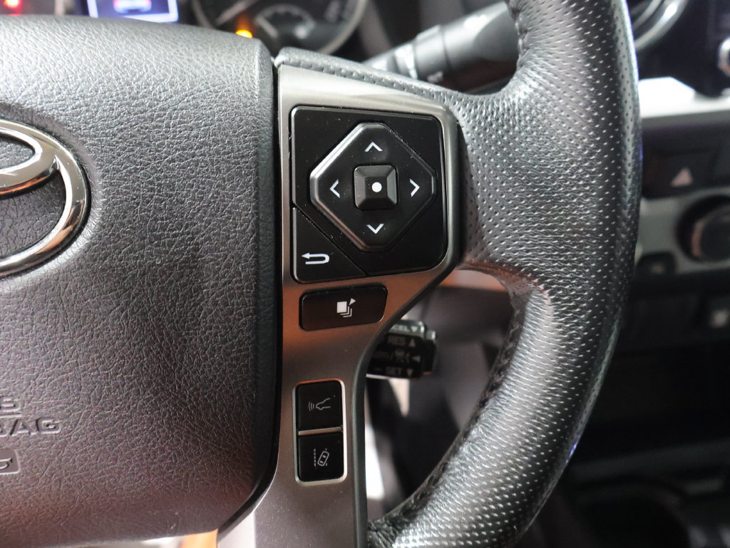 Used 2022 Toyota Tacoma SR5 w/ Technology Package AWD/4WD image 33