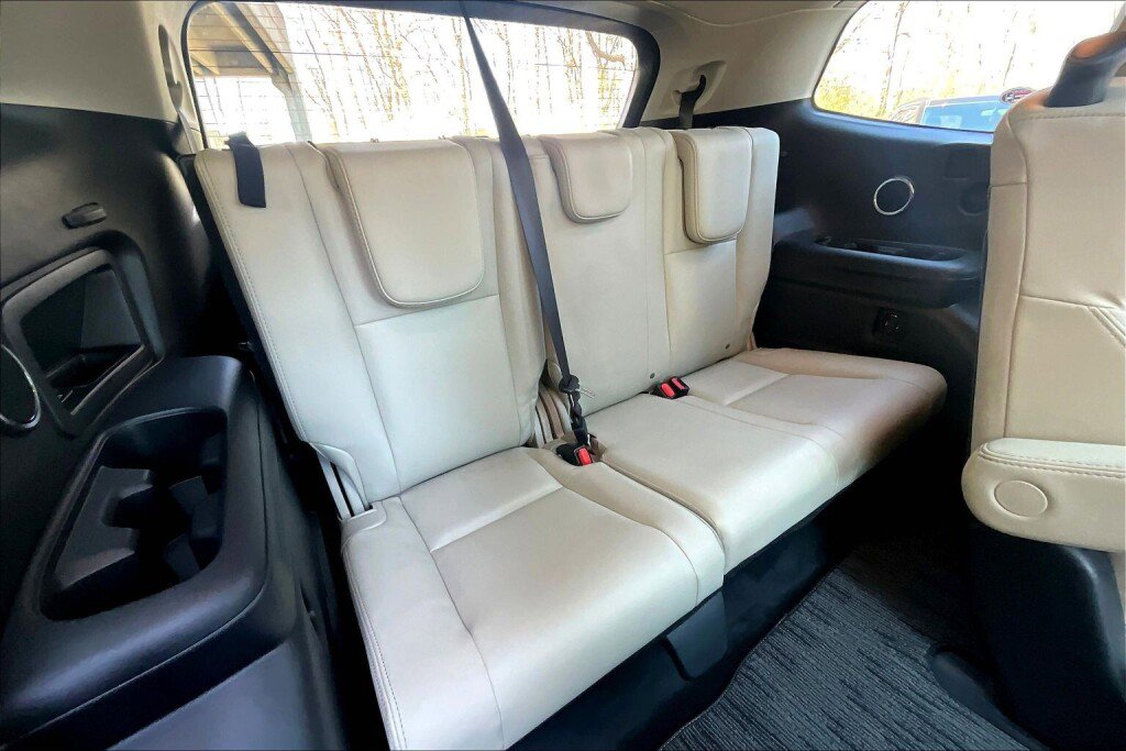 Certified 2023 Subaru Ascent Limited w/ Technology Package image 18