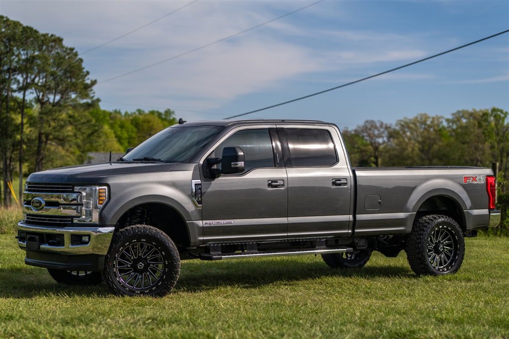 Used 2019 Ford F350 Lariat w/ Lariat Ultimate Package AWD/4WD image 5