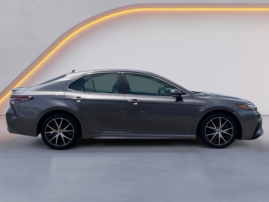 Used 2023 Toyota Camry SE image 8