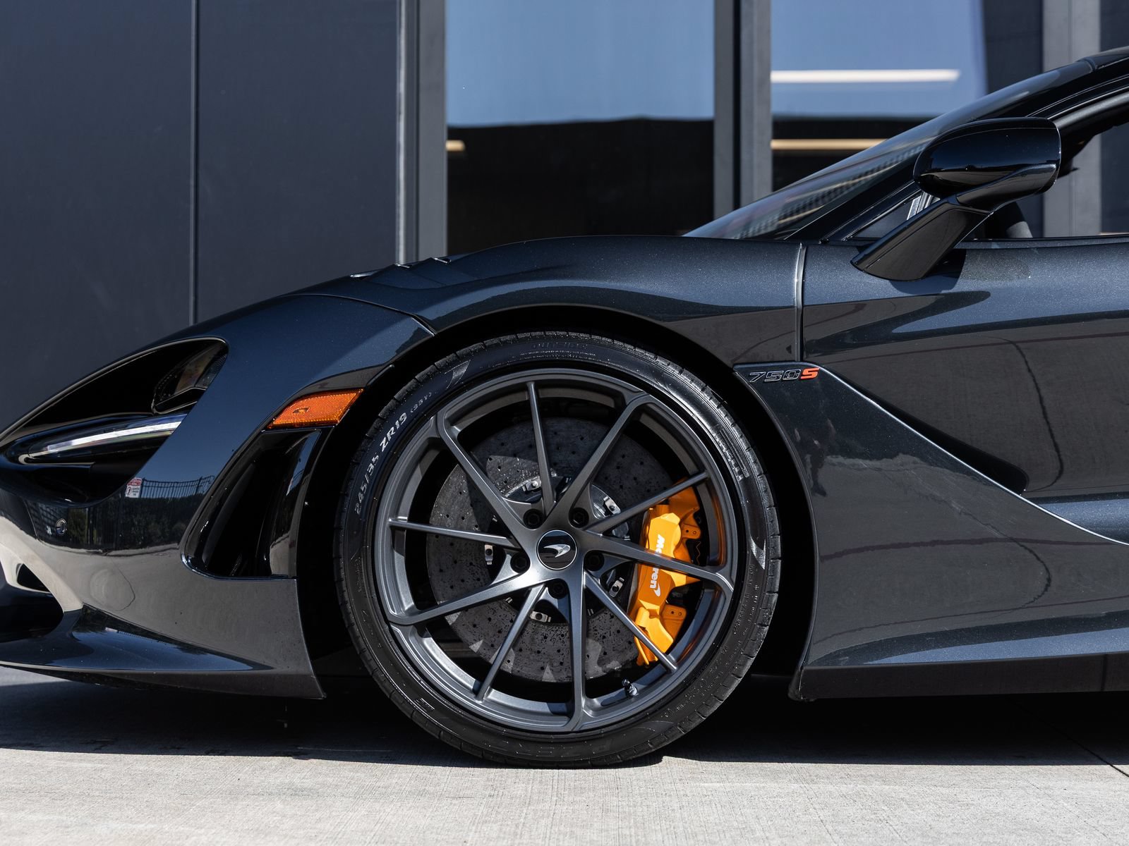 Used 2024 McLaren 750S Spider RWD image 14