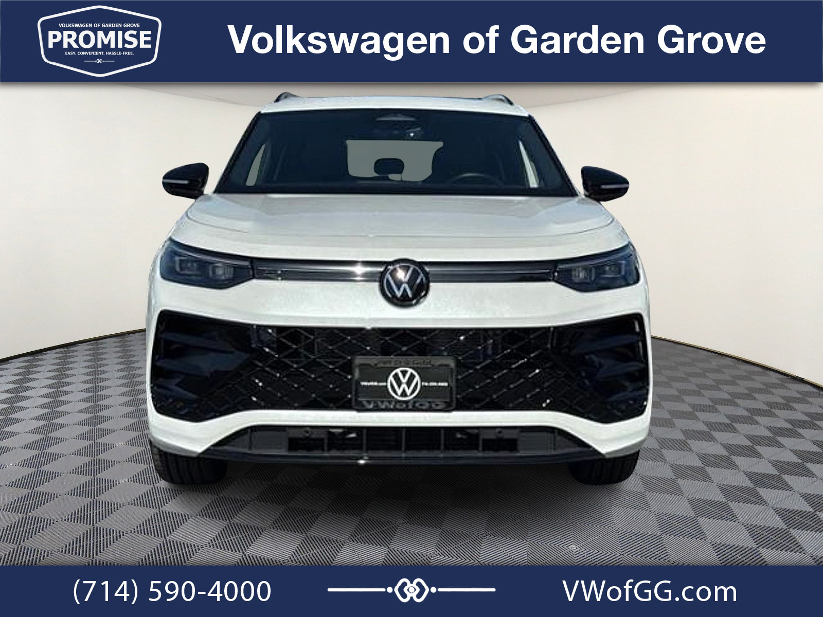 New 2026 Volkswagen Tiguan SE R-Line FWD image 3