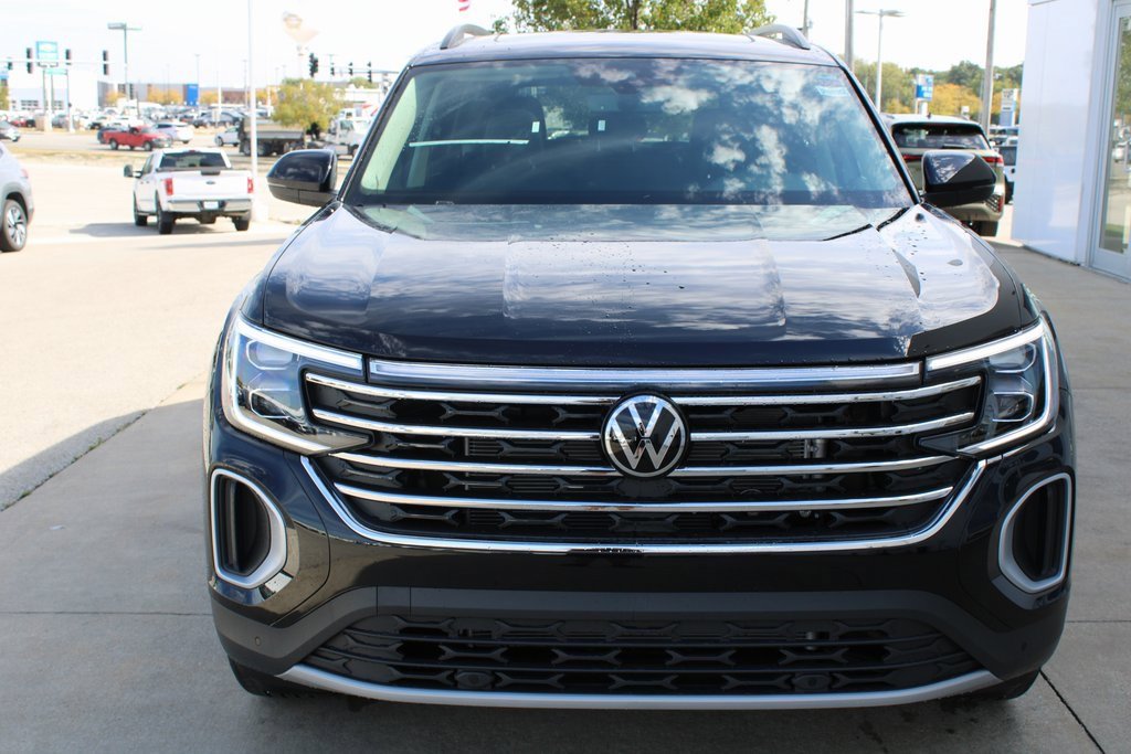 New 2026 Volkswagen Atlas SE image 2