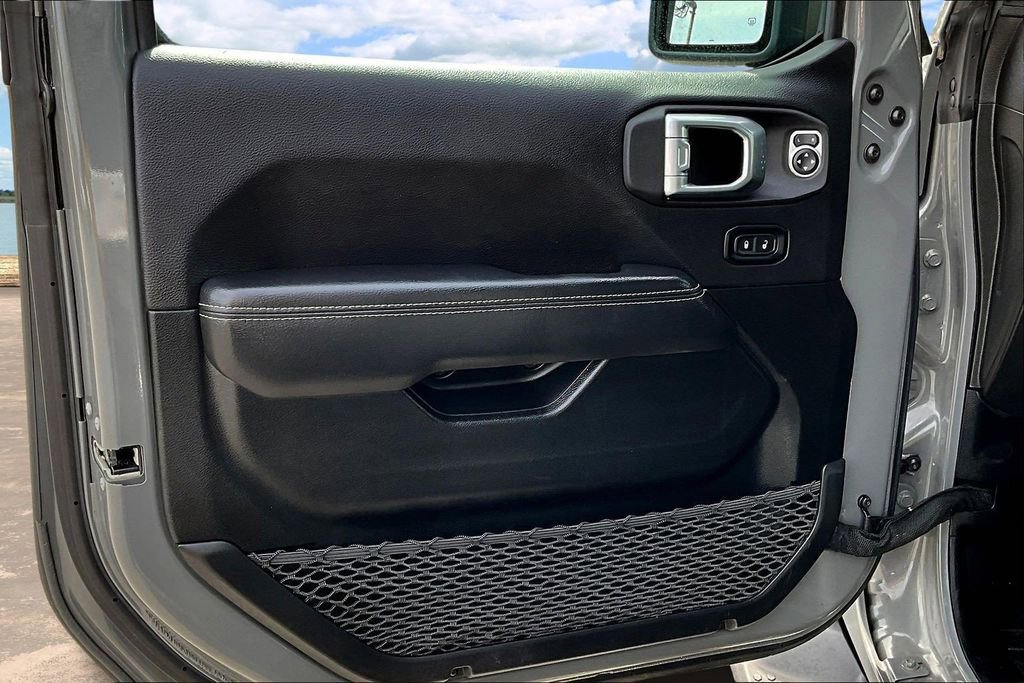 Used 2022 Jeep Wrangler Unlimited Sahara w/ Cold Weather Group image 22