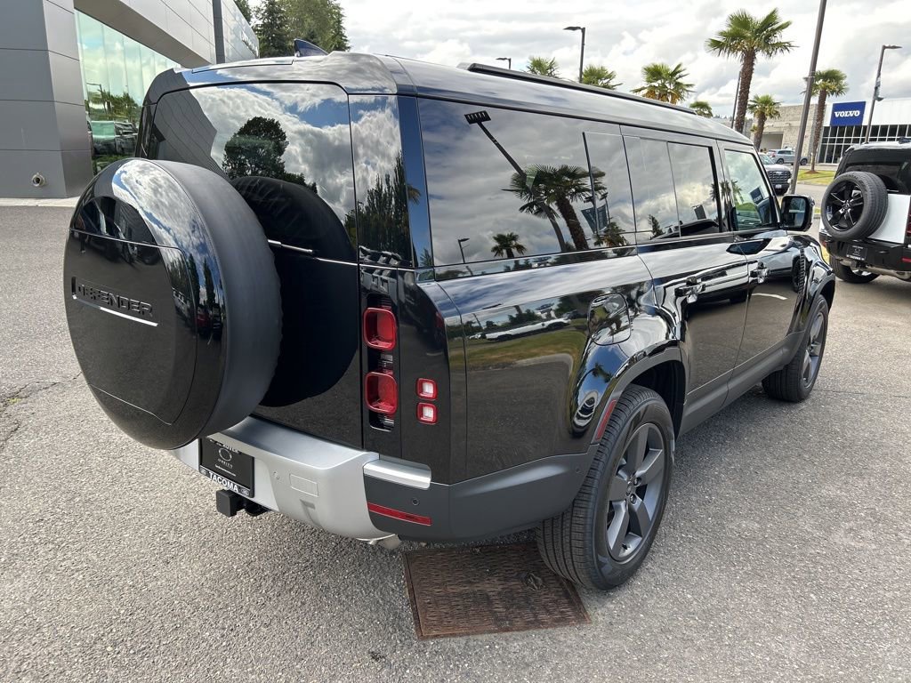 New 2025 Land Rover Defender 130 S image 7