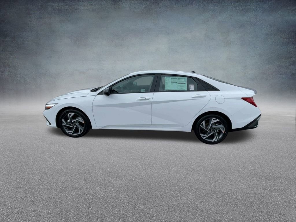 New 2025 Hyundai Elantra SEL image 12