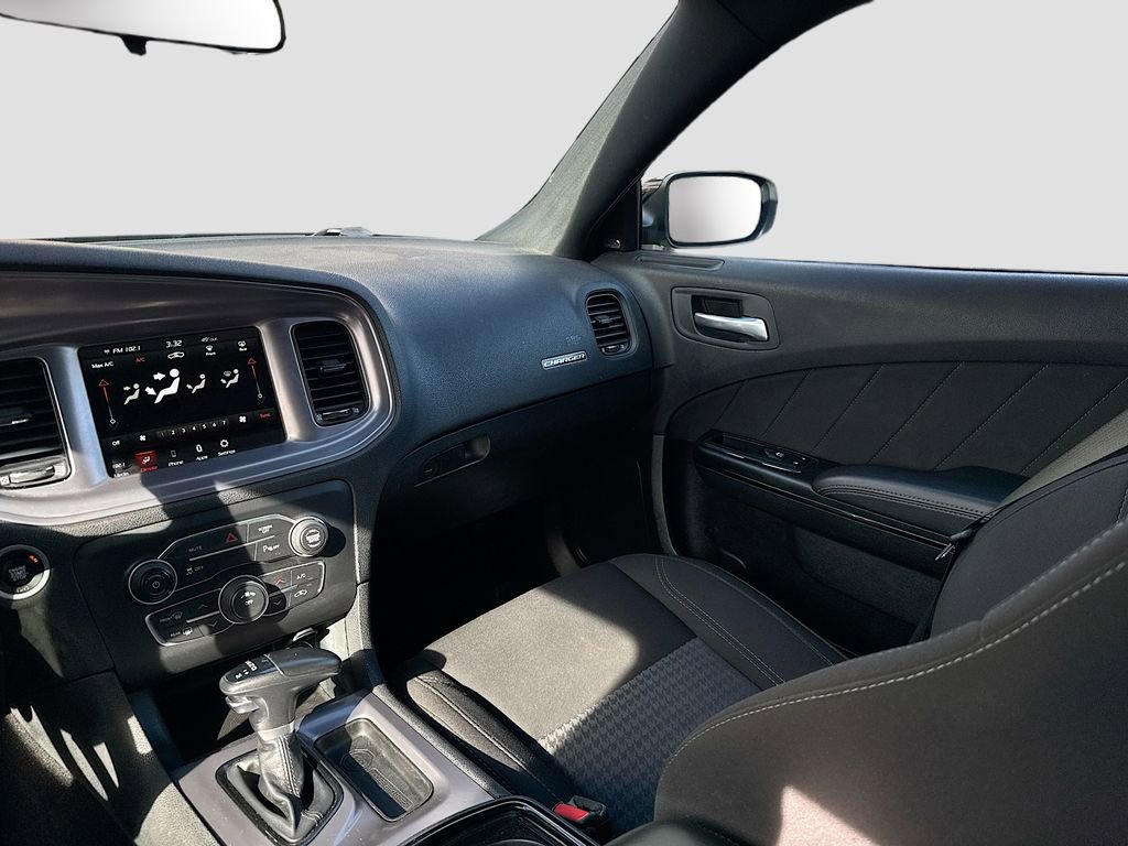Used 2023 Dodge Charger SXT w/ Blacktop Package image 19