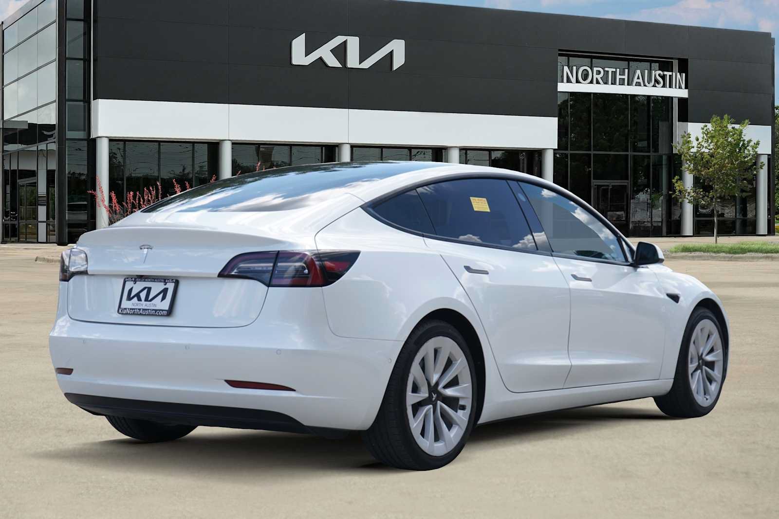 Used 2021 Tesla Model 3 Standard Range Plus RWD image 5