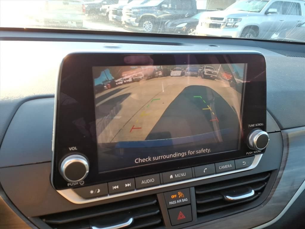 Used 2023 Nissan Altima 2.5 SV FWD image 15