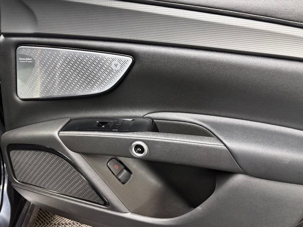 Used 2024 Maserati Grecale GT image 54