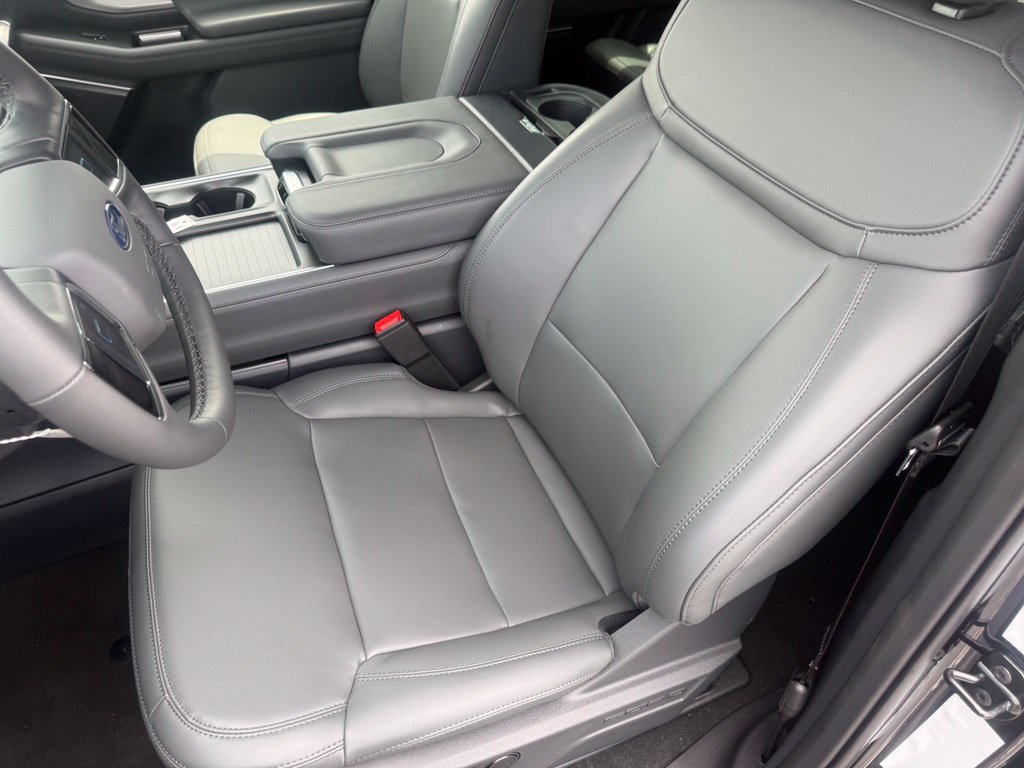 New 2026 Ford Expedition Active AWD/4WD image 17
