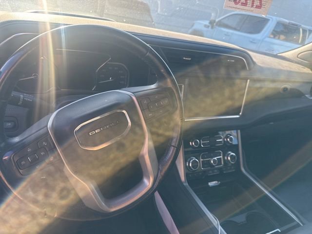 Certified 2021 GMC Yukon XL Denali w/ Denali Premium Package AWD/4WD image 3