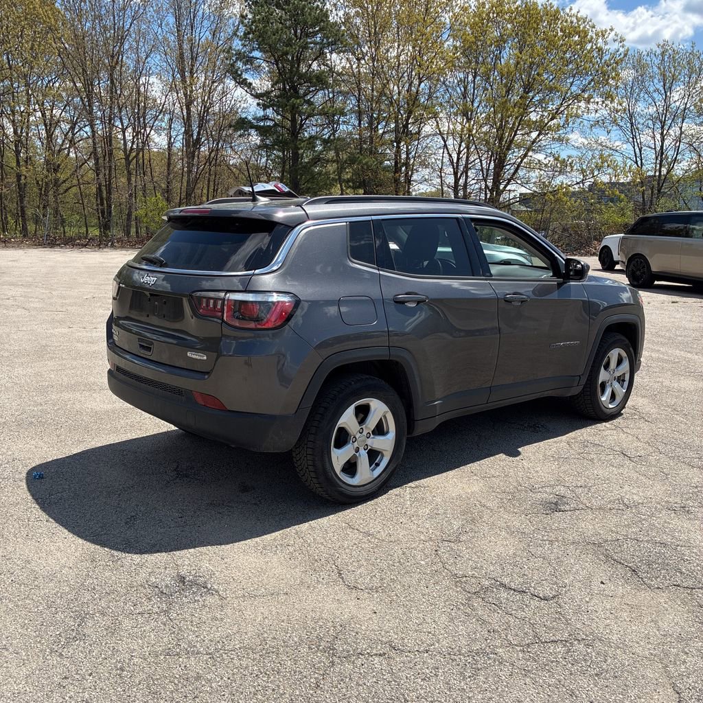 Used 2019 Jeep Compass Latitude AWD/4WD image 5