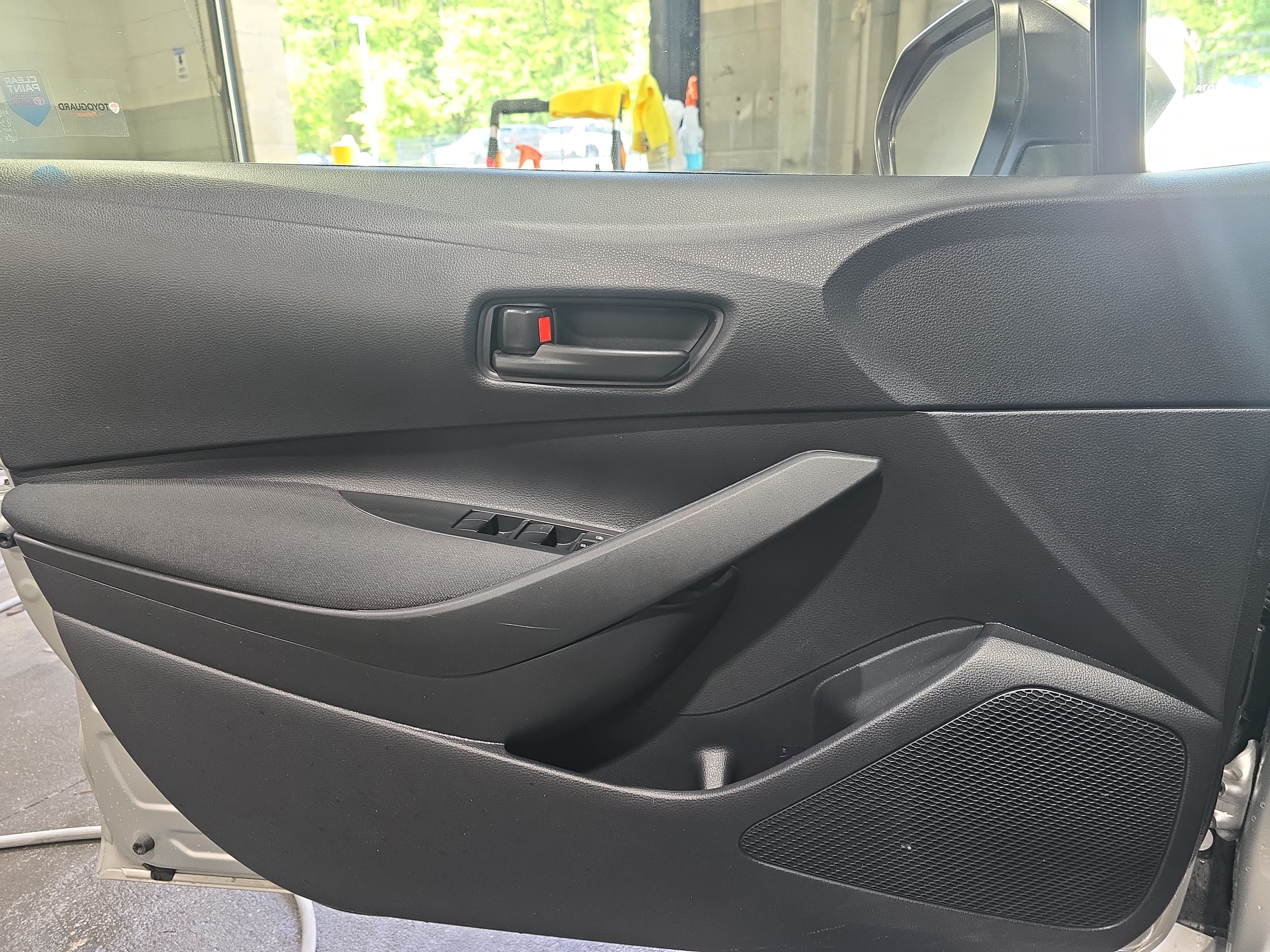Used 2025 Toyota Corolla LE w/ LE Premium Package FWD image 27