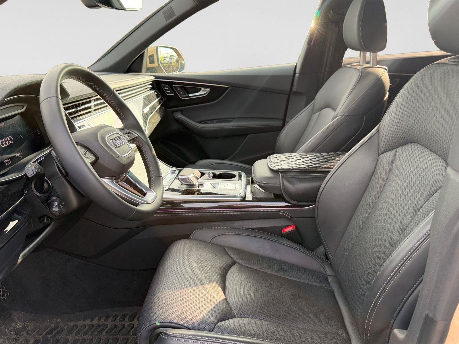 Used 2025 Audi Q8 Prestige AWD/4WD image 11