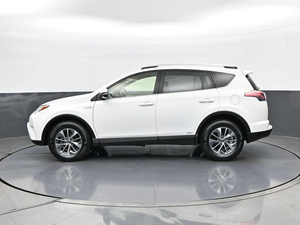 Used 2016 Toyota RAV4 XLE AWD/4WD image 8