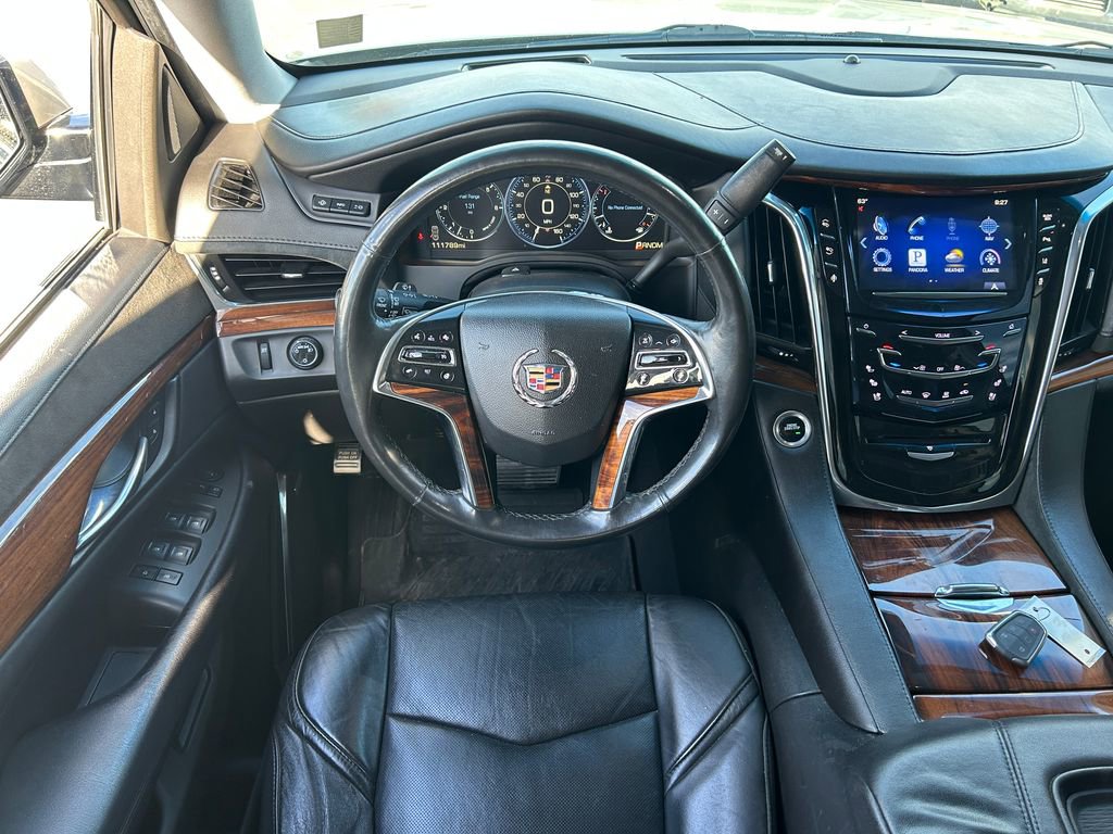 Used 2015 Cadillac Escalade Luxury AWD/4WD image 28
