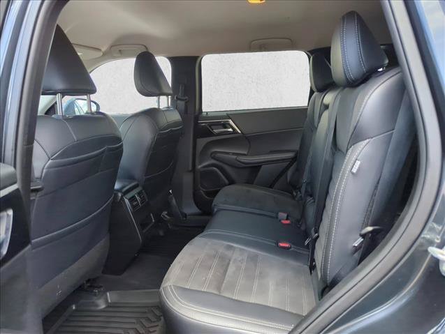 Used 2024 Mitsubishi Outlander SE AWD/4WD image 19