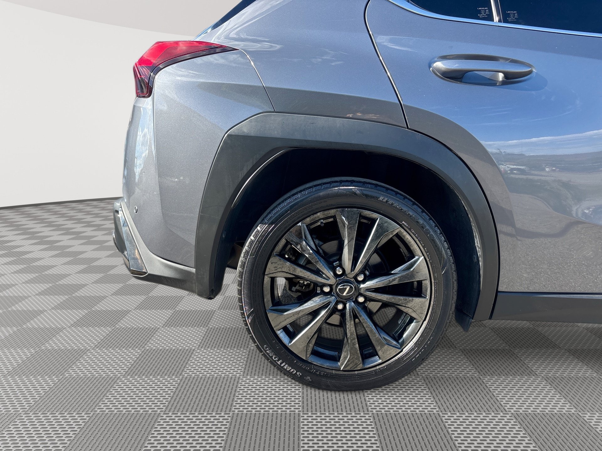 Used 2019 Lexus UX 200 F Sport w/ F Sport Premium Package FWD image 30