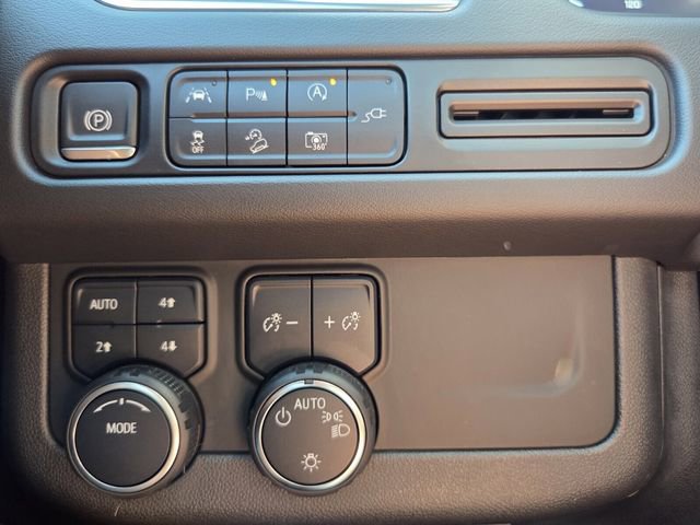 Certified 2022 Chevrolet Tahoe Z71 w/ Luxury Package image 23