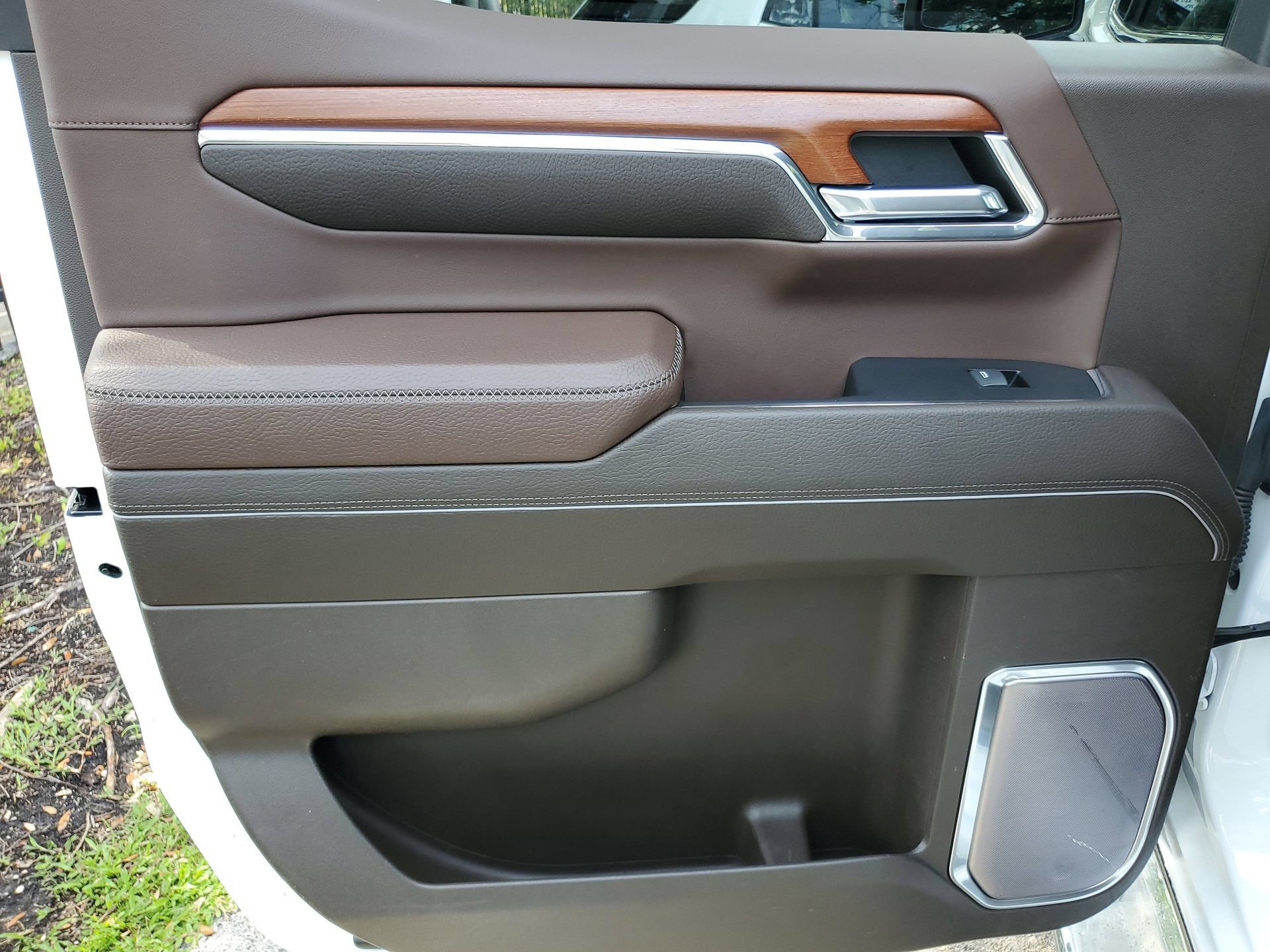 Used 2023 GMC Sierra 1500 Denali AWD/4WD image 9