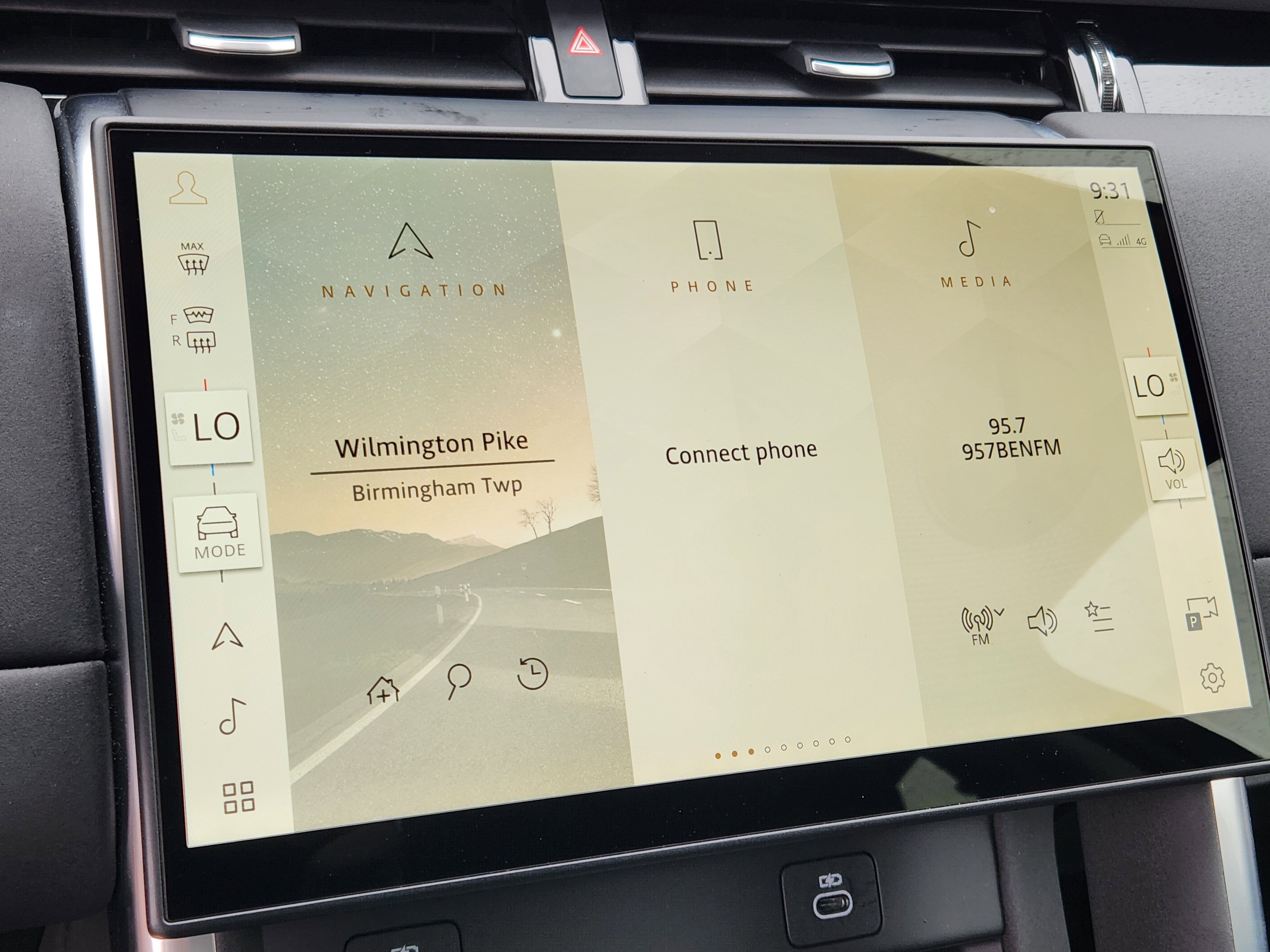 Certified 2025 Land Rover Discovery Sport S image 20