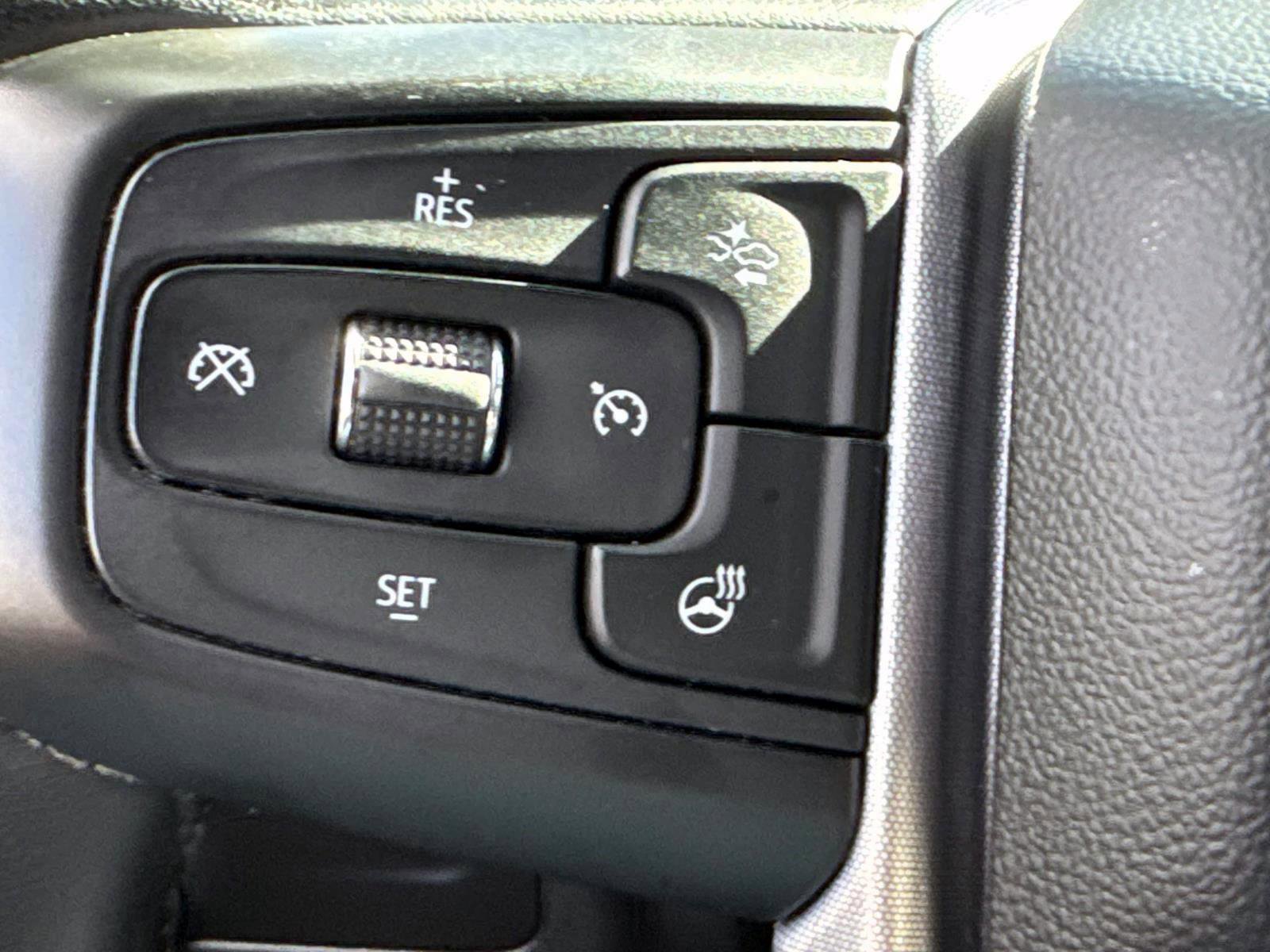 Certified 2023 GMC Yukon SLT w/ SLT Luxury Package image 16