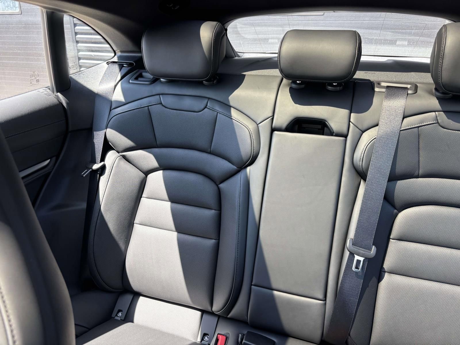 New 2026 Porsche Taycan 4S AWD/4WD image 39