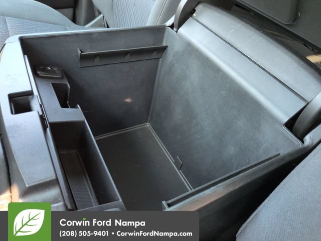 Used 2017 Chevrolet Suburban LS RWD image 19