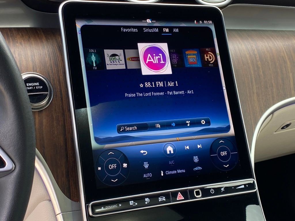 Used 2025 Mercedes-Benz GLC 350e GLC 350e image 17