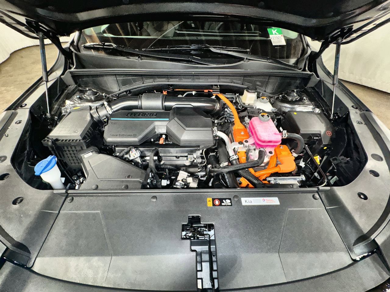 Certified 2025 Kia Sorento EX w/ EX Panoramic Sunroof Package image 30