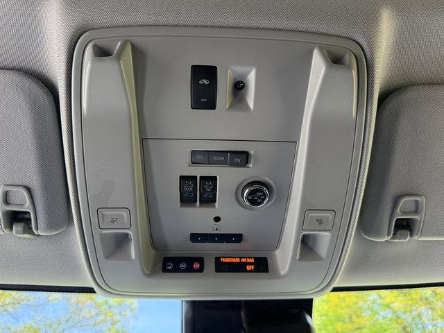 Used 2020 Cadillac Escalade Luxury AWD/4WD image 35