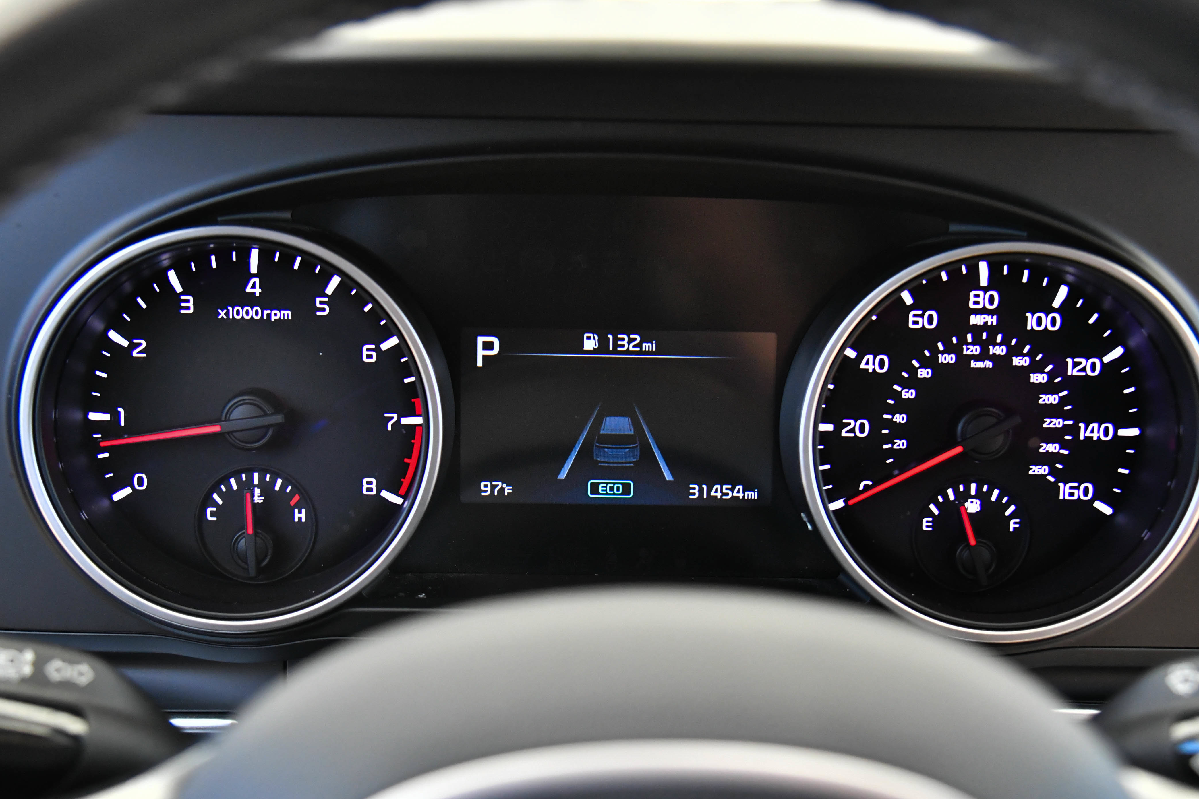 Used 2022 Kia Carnival LX FWD image 28