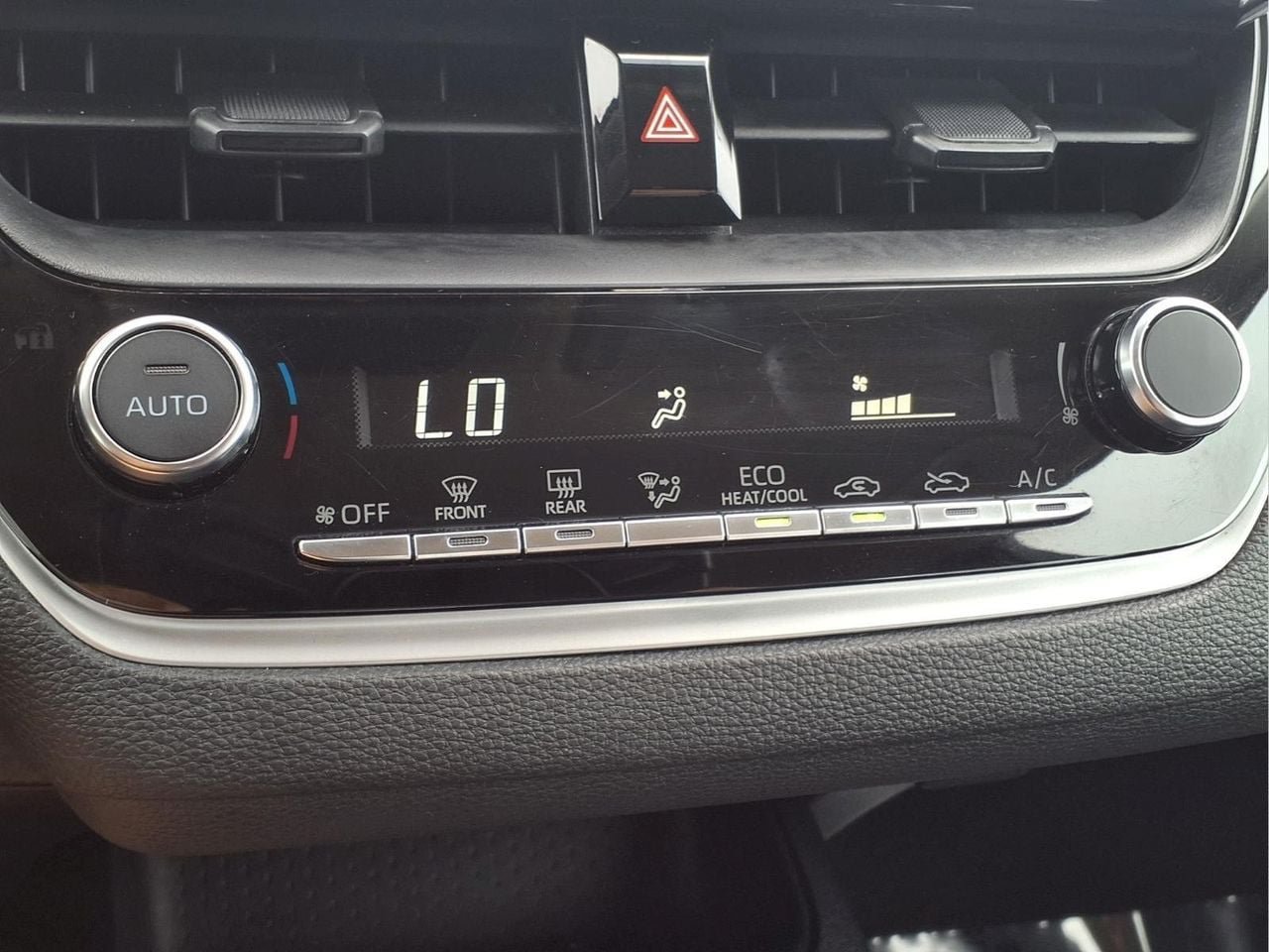 Used 2024 Toyota Corolla LE FWD image 15