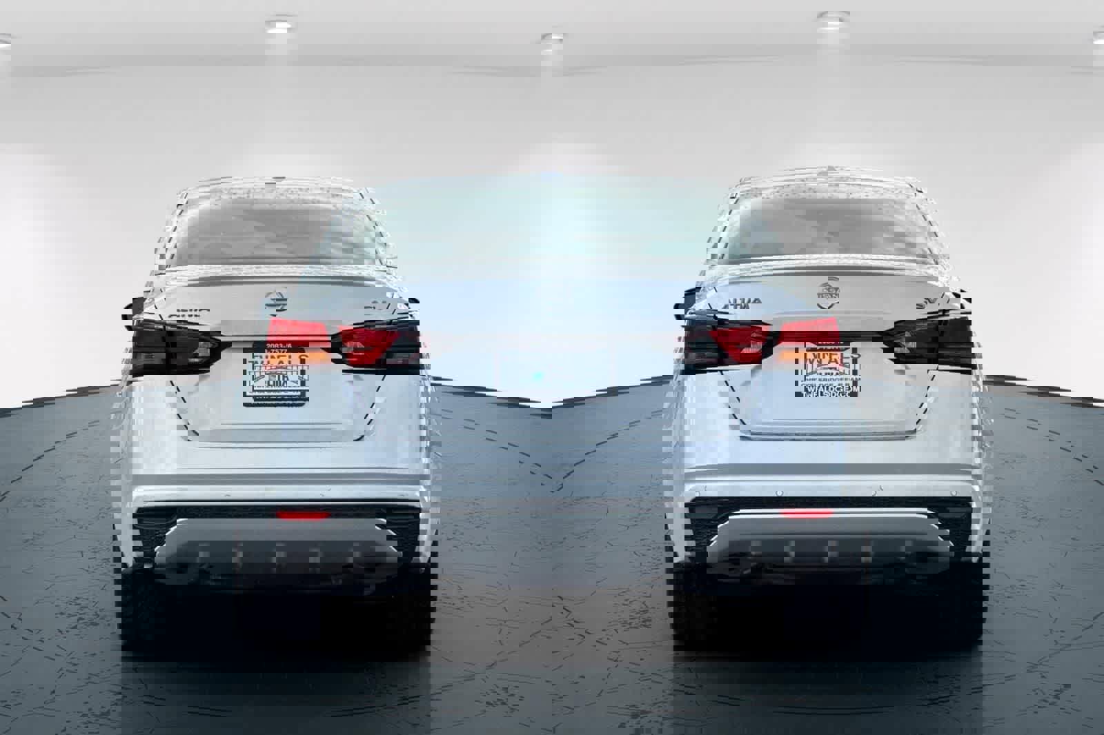 Used 2024 Nissan Altima 2.5 SV FWD image 7