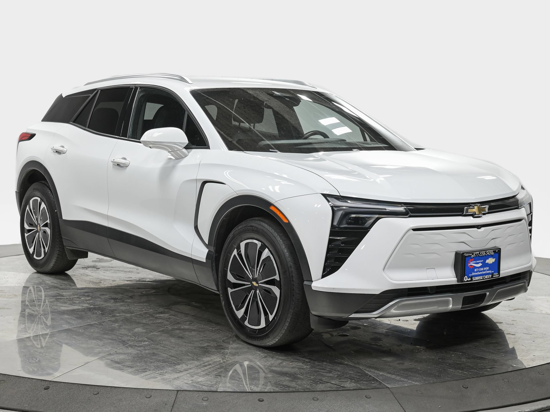 Used 2024 Chevrolet Blazer EV LT AWD/4WD image 9