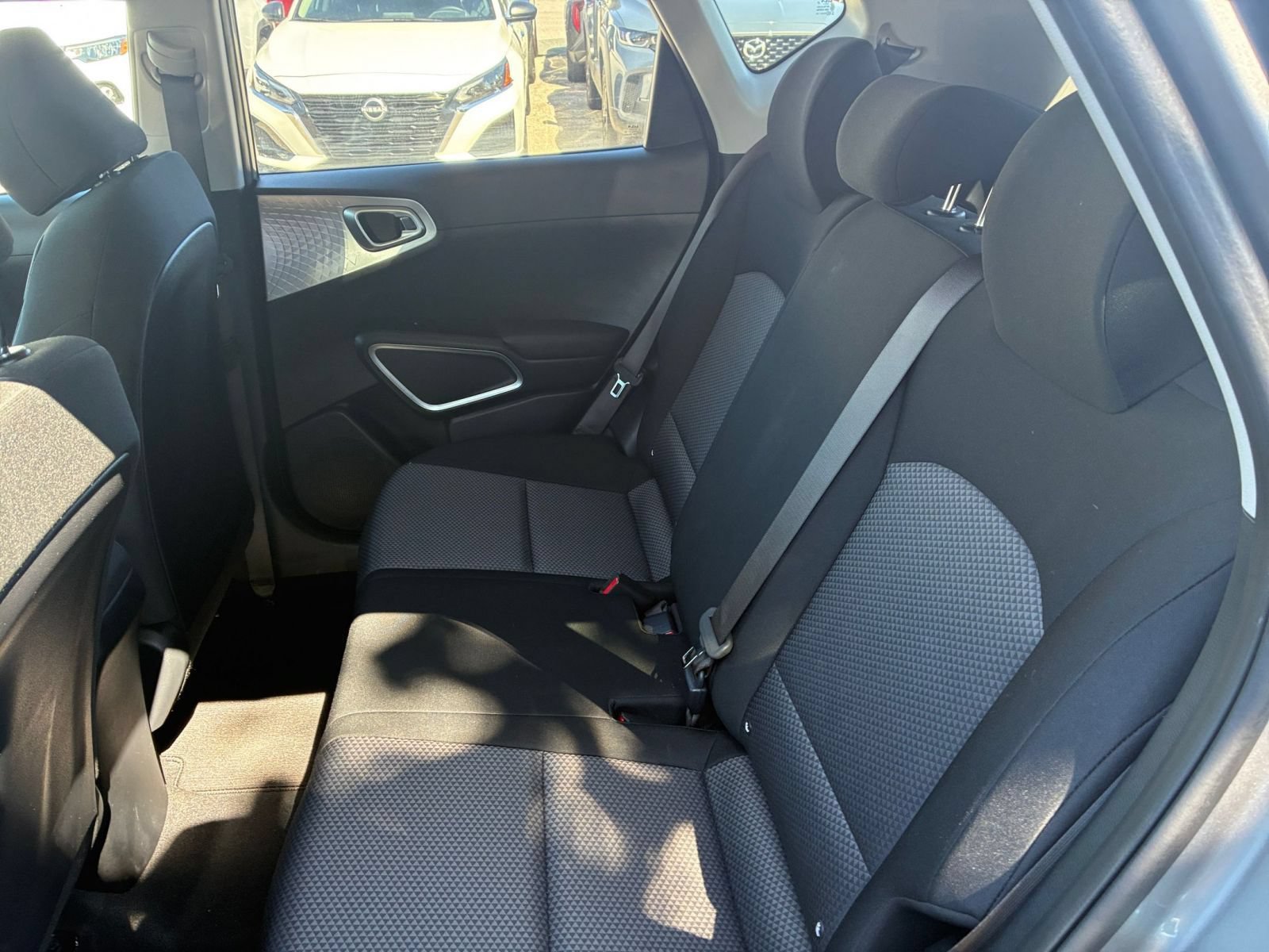 Used 2025 Kia Soul LX w/ LX Technology Package FWD image 21