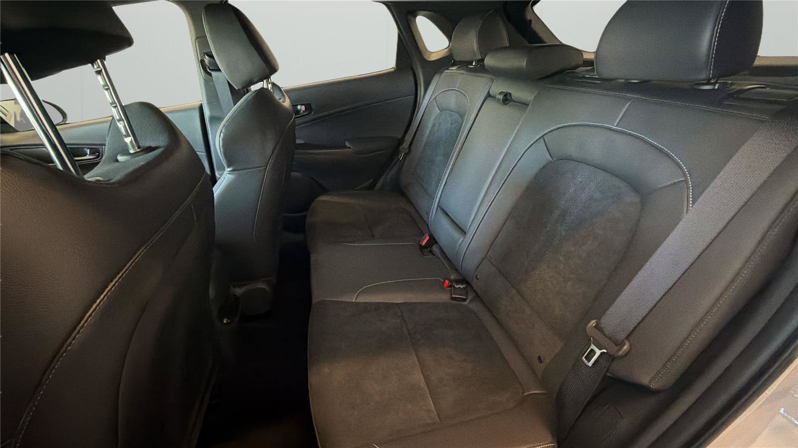 Used 2023 Hyundai Kona N w/ Cargo Package FWD image 11
