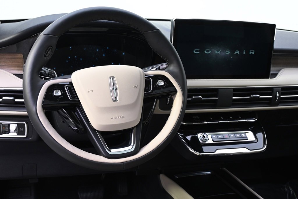 New 2026 Lincoln Corsair Reserve w/ Jet Appearance Package image 12