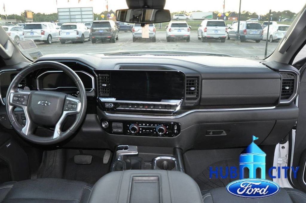 Used 2022 Chevrolet Silverado 1500 RST w/ Convenience Package II image 18