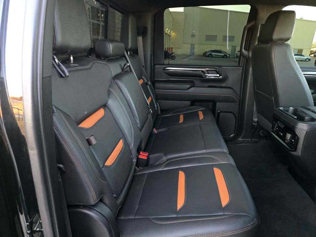 Used 2024 GMC Sierra 2500 AT4 w/ AT4 Premium Plus Package AWD/4WD image 30