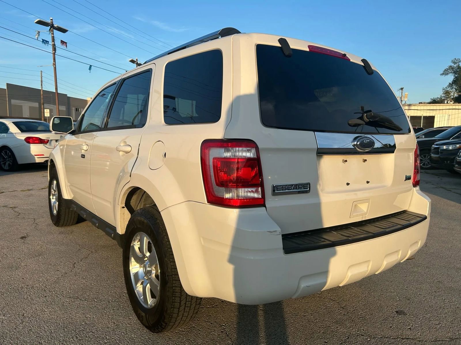 Used 2011 Ford Escape Limited image 3