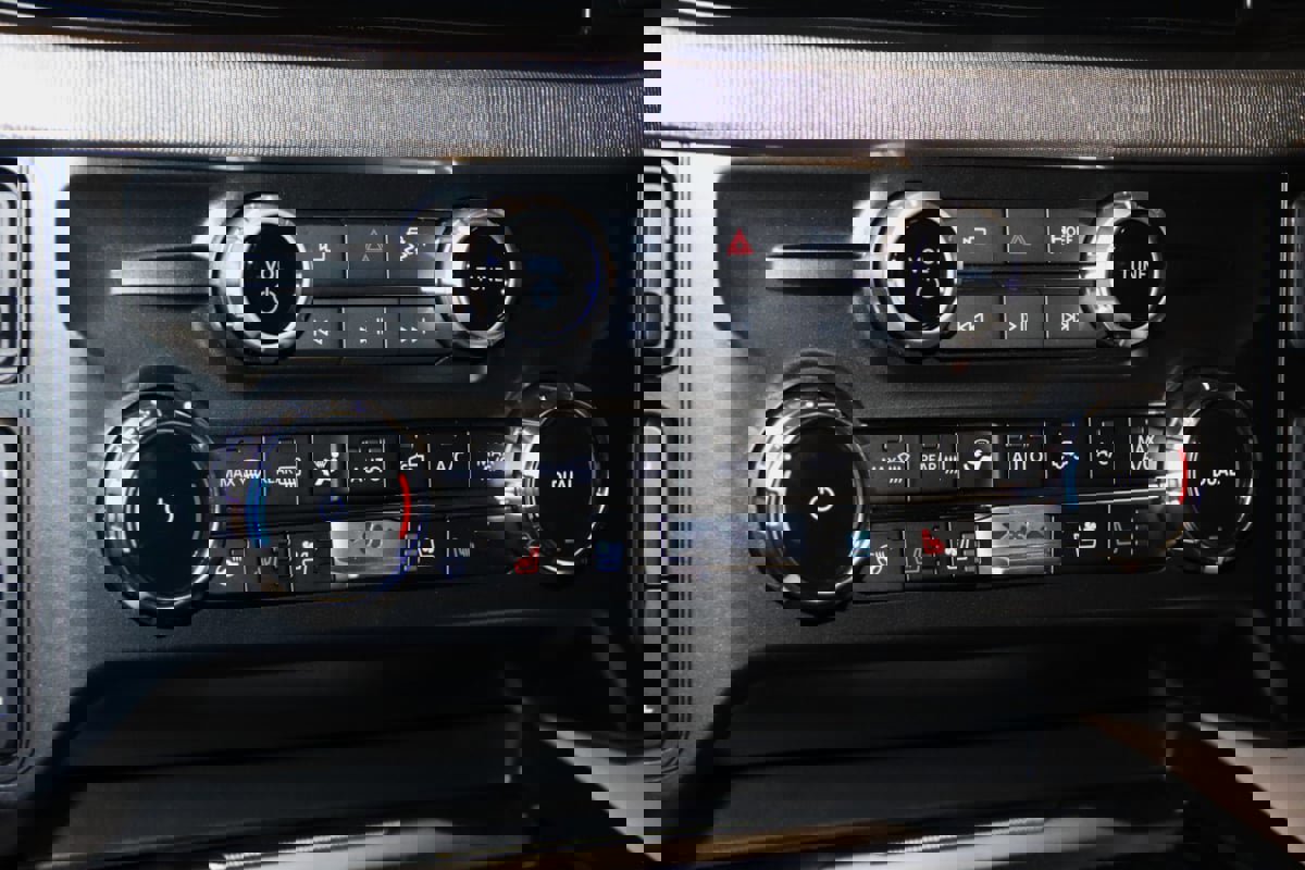 Used 2026 Ford F250 Platinum w/ Platinum Plus Package image 58